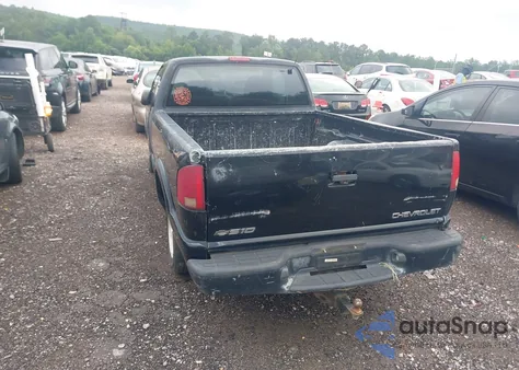 1998 Chevrolet S-10 Ls Fleetside z USA, uszkodzony, nr VIN 1GCCS1944WK227871